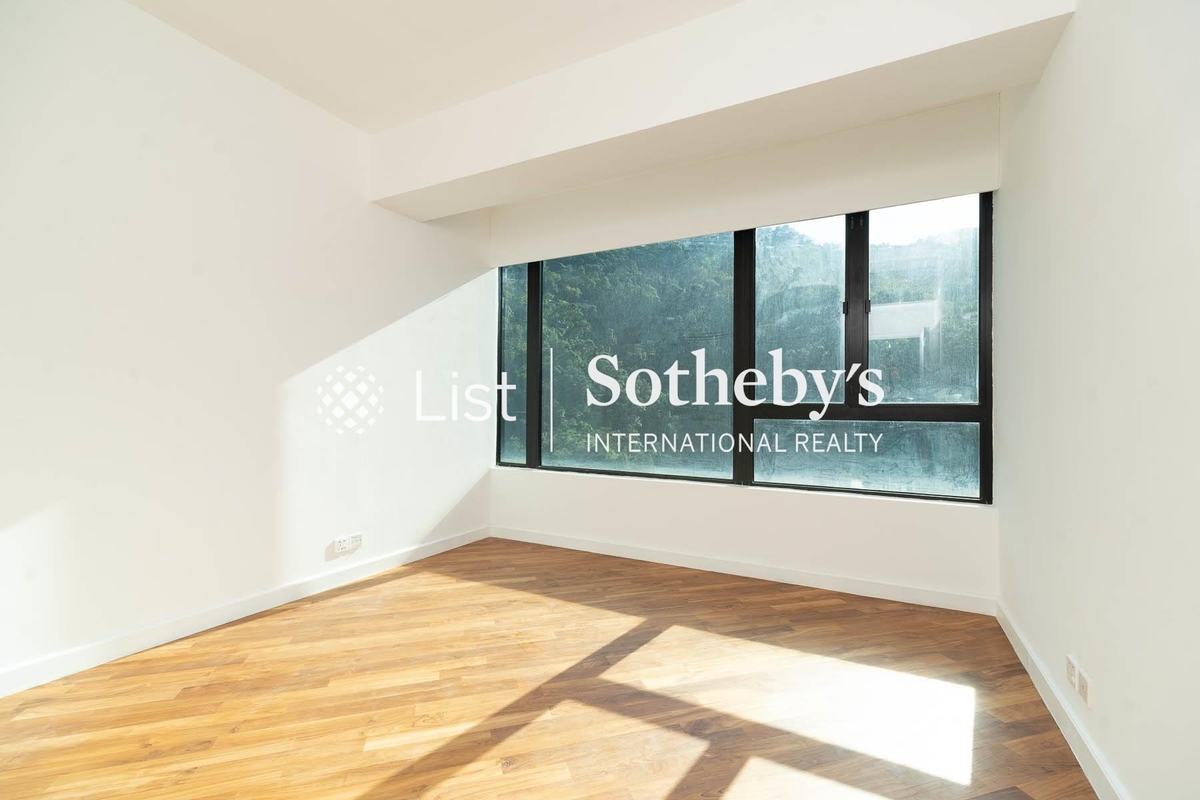 The Harbourview 港景別墅 | Second Bedroom