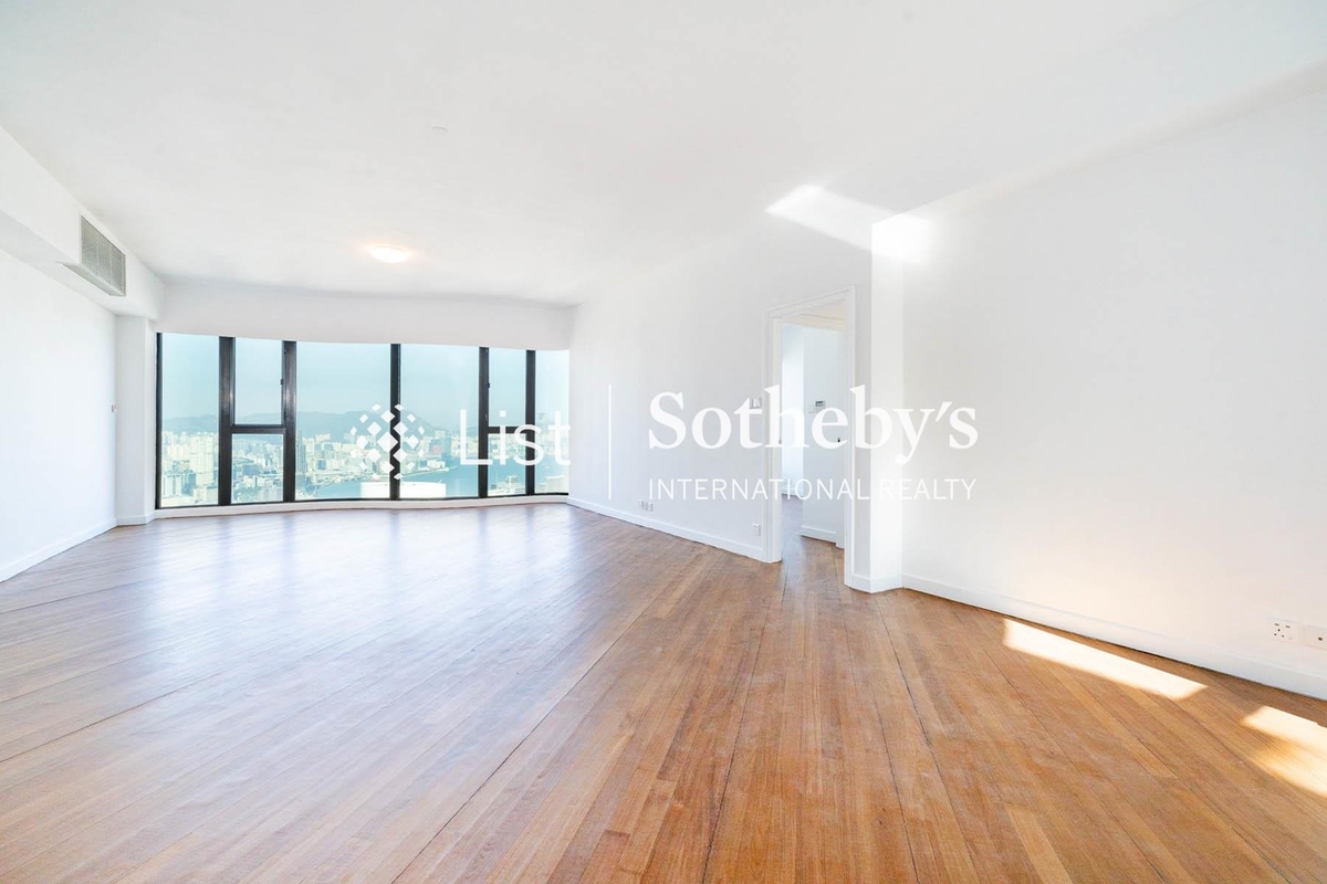 The Harbourview 港景別墅 | Living and Dining Room