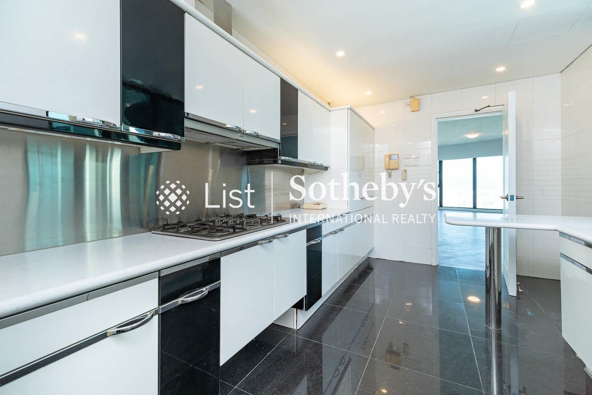 The Harbourview 港景別墅 | Kitchen