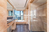 The Harbourview 港景別墅 | Master Bathroom