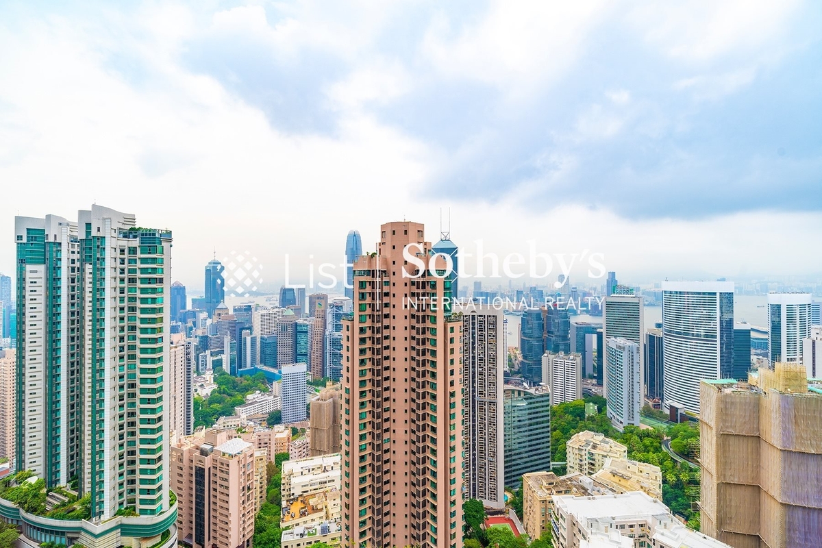 The Harbourview 港景別墅 | View from Living and Dining Room