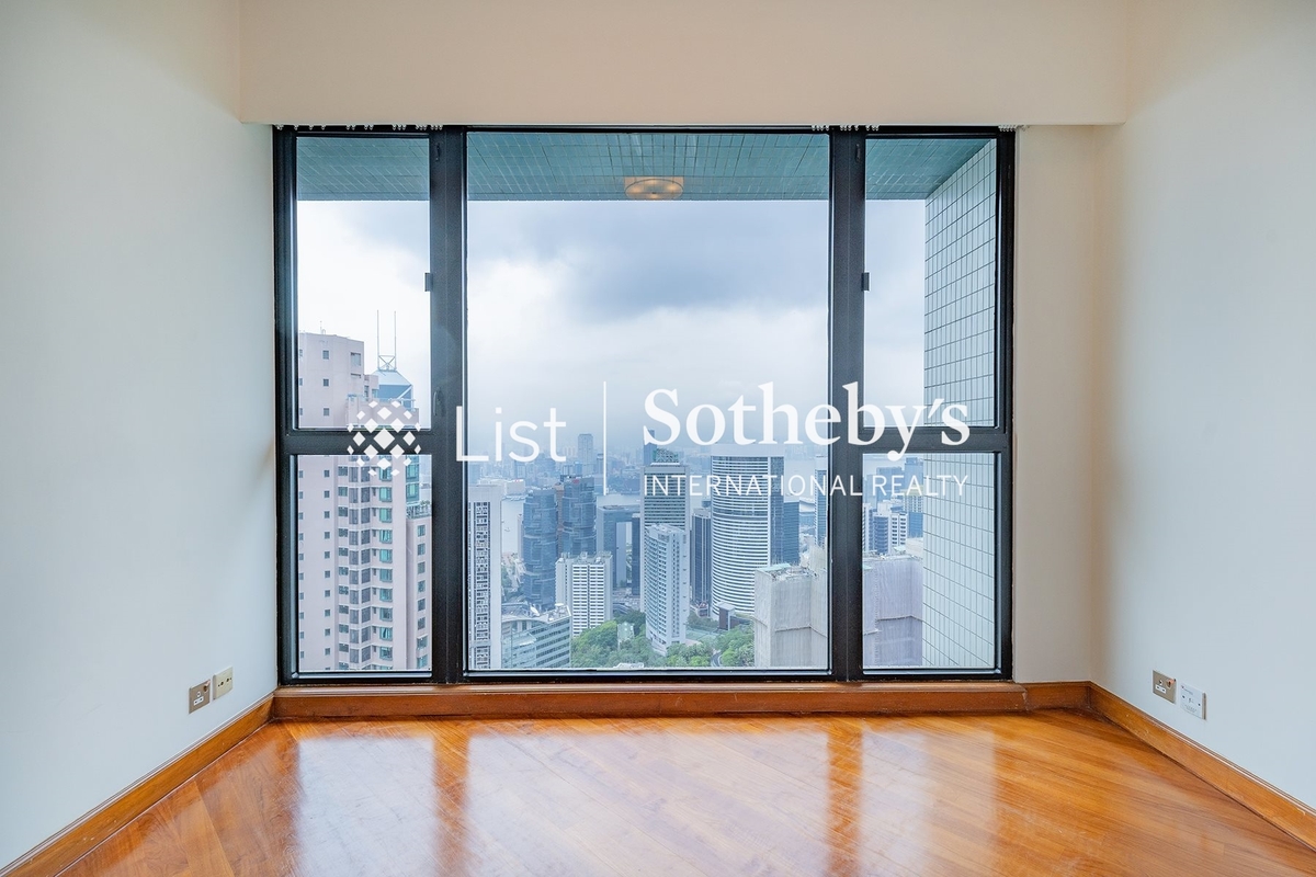 The Harbourview 港景別墅 | Third Bedroom