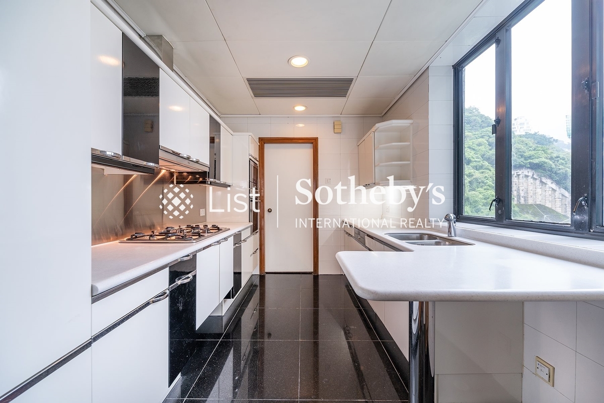 The Harbourview 港景別墅 | Kitchen