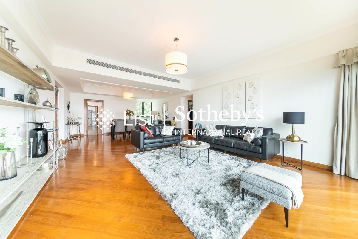 The Harbourview 港景別墅 | Living and Dining Room