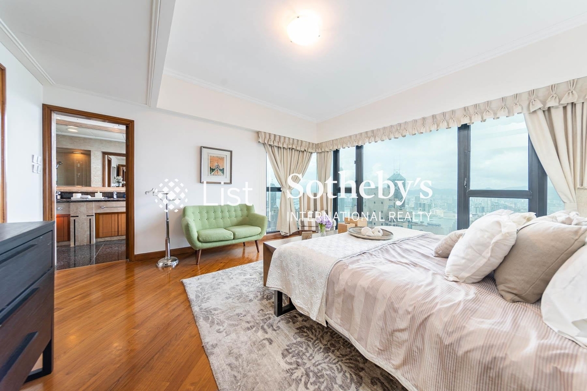 The Harbourview 港景別墅 | Master Bedroom