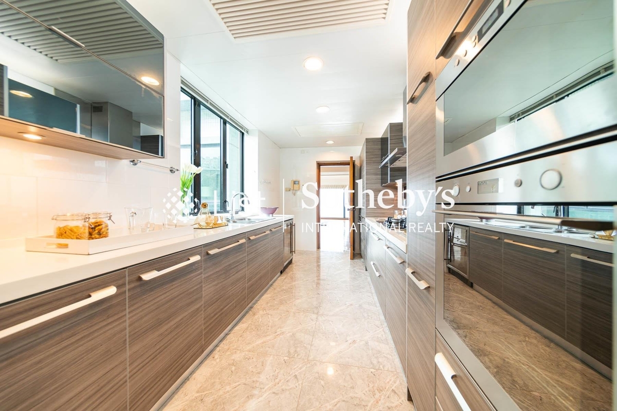 The Harbourview 港景別墅 | Kitchen