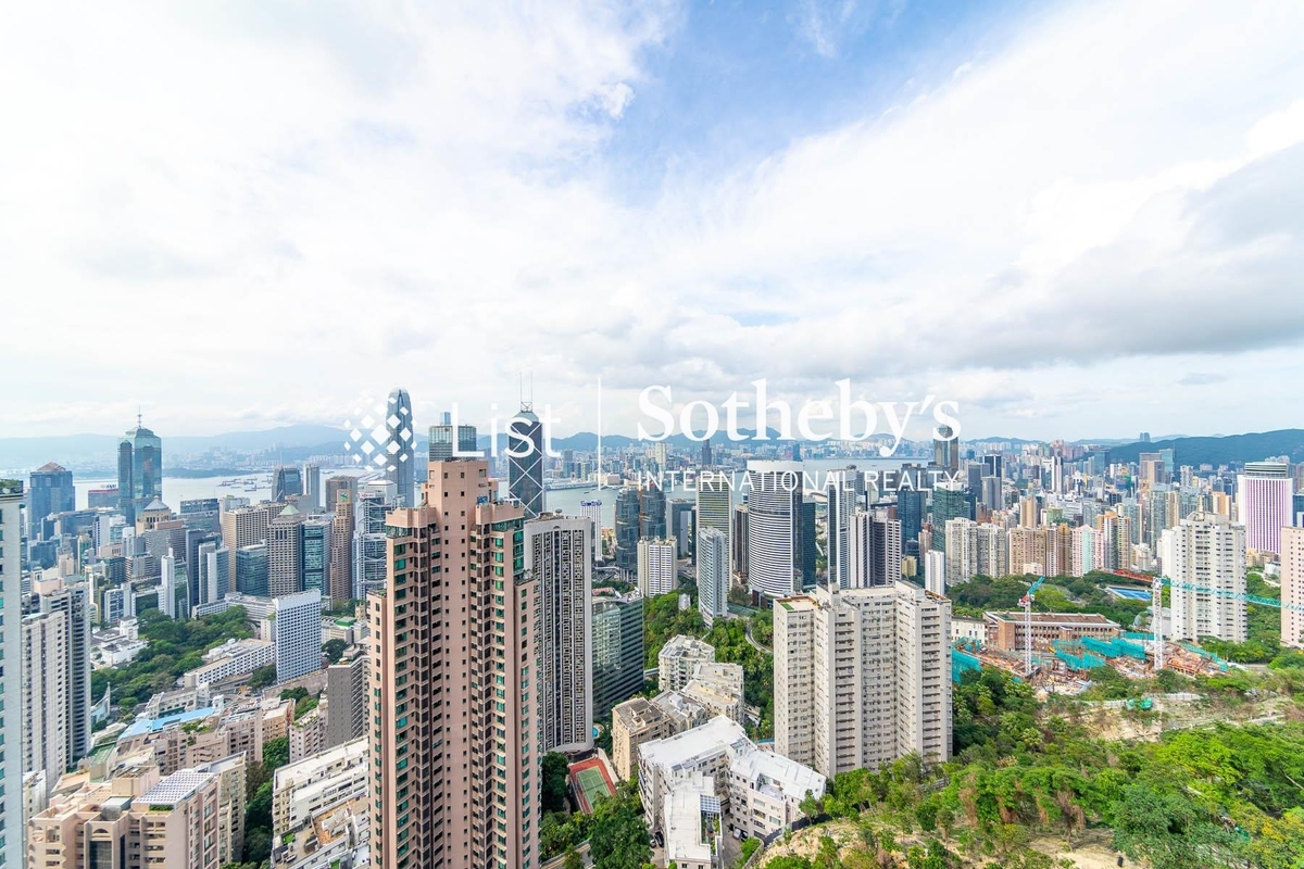 The Harbourview 港景別墅 | View from Living and Dining Room