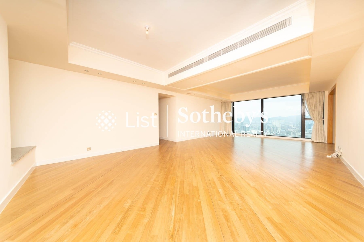 The Harbourview 港景別墅 | Living and Dining Room