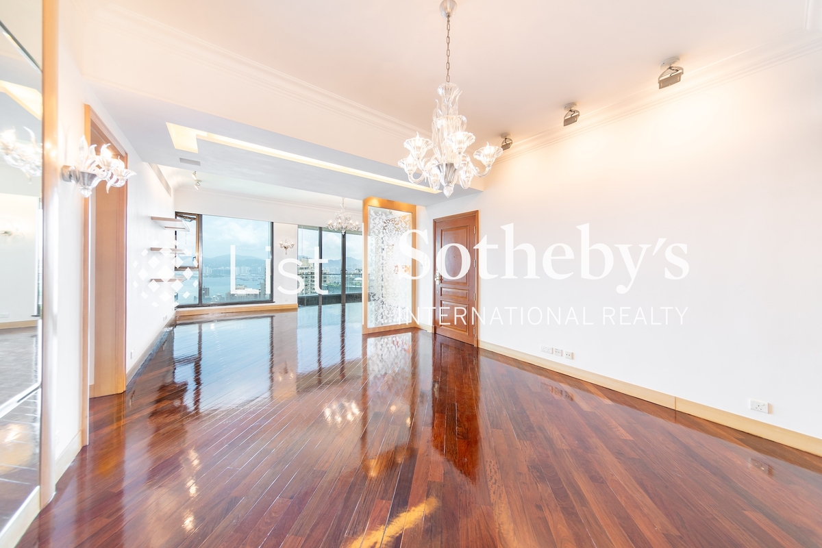 1 Po Shan Road 寶珊道1號 | Living and Dining Room