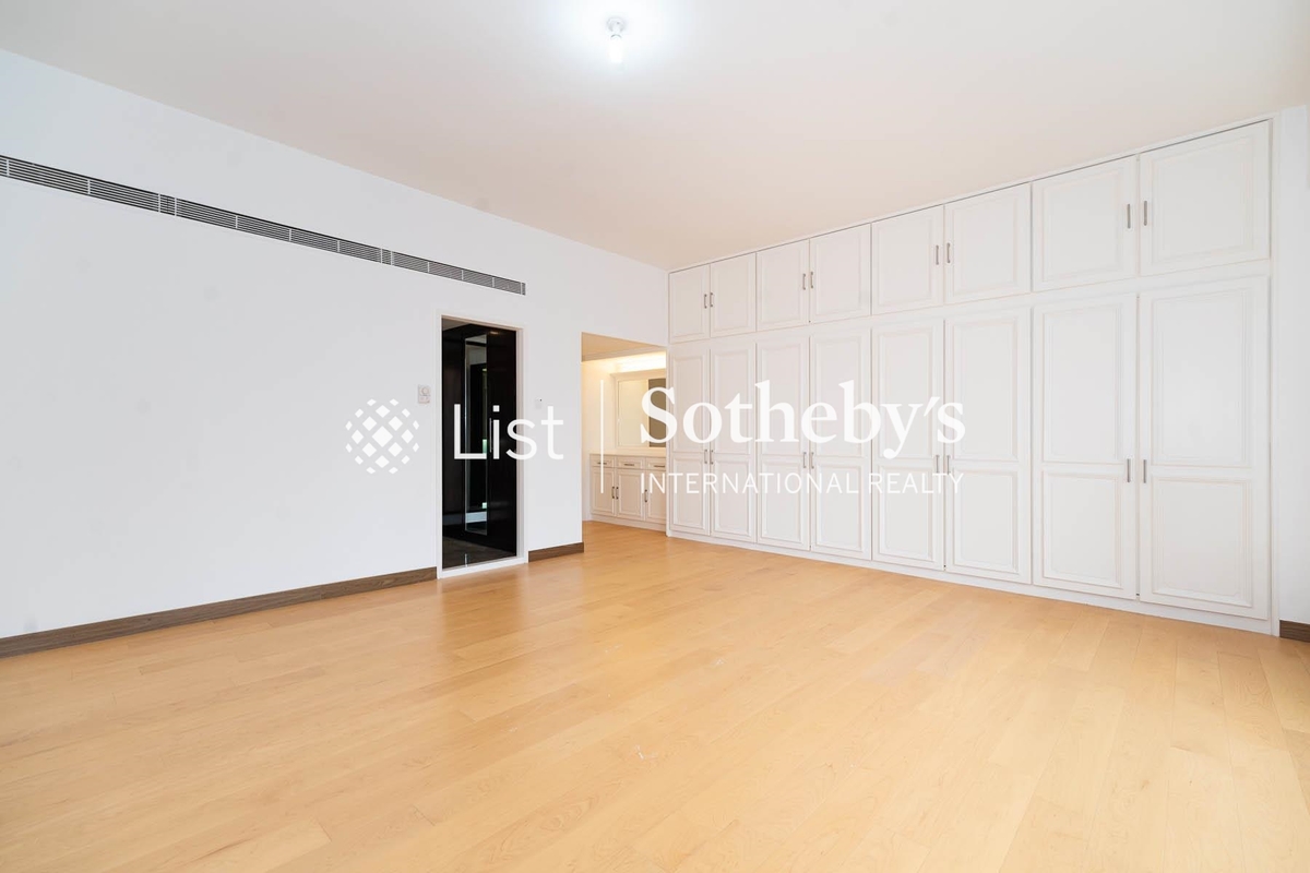 Eva Court 惠苑 | Built-in Wardrobe in Master Bedroom