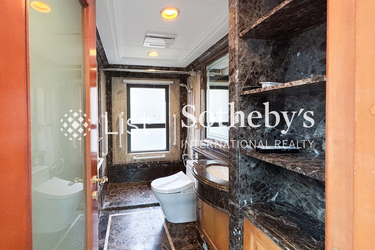 1 Po Shan Road 寶珊道1號 | Master Bathroom
