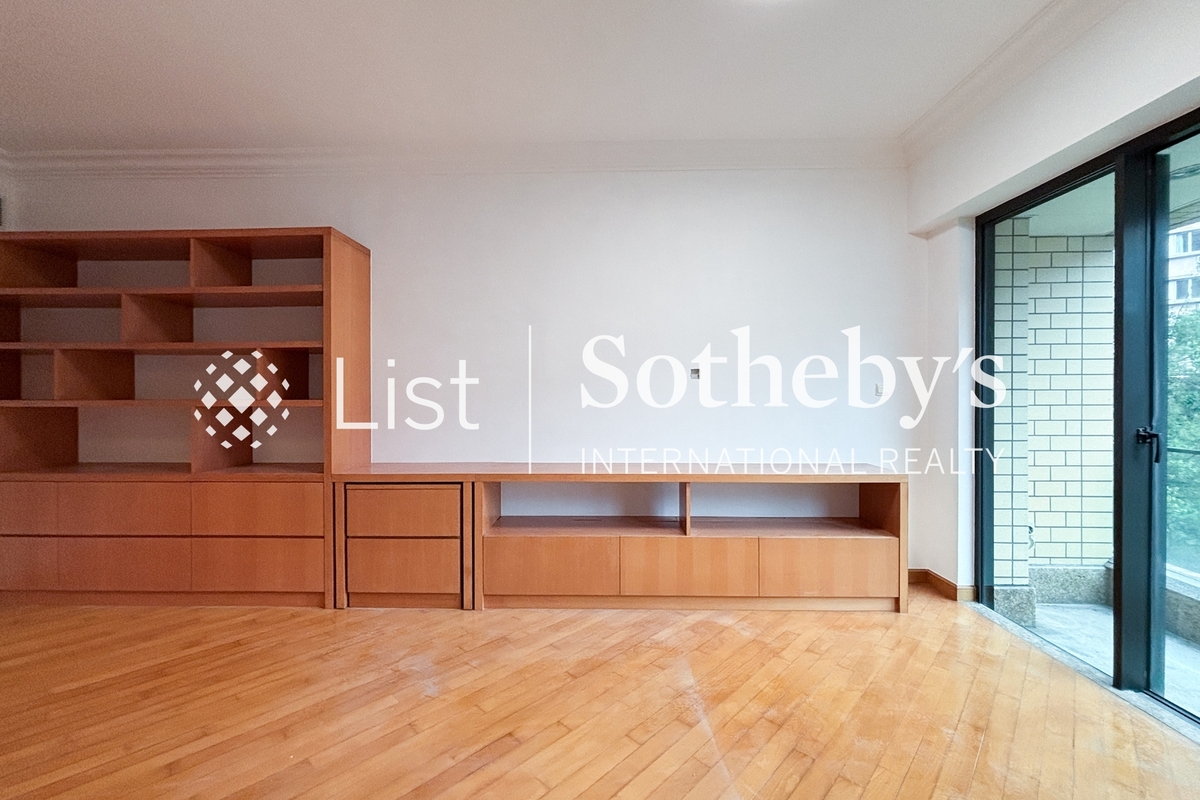 1 Po Shan Road 寶珊道1號 | Living Room