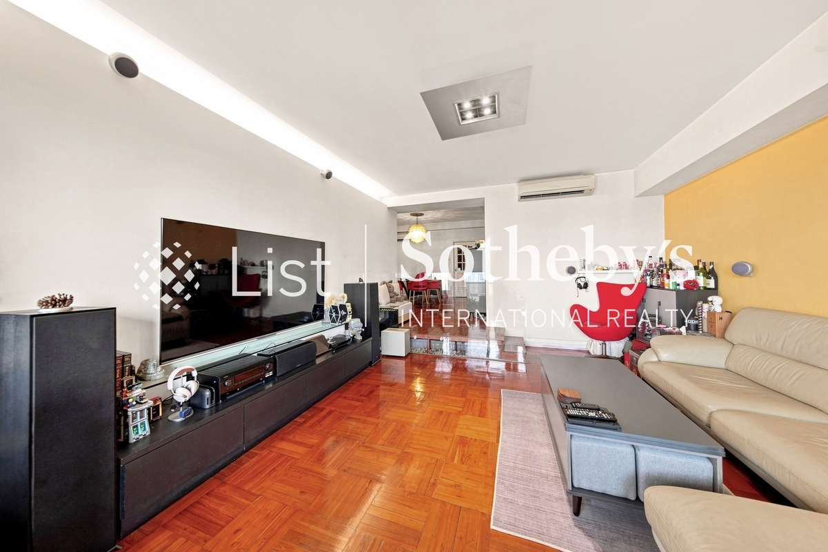 Hong Villa 峰景花园 | Living Room