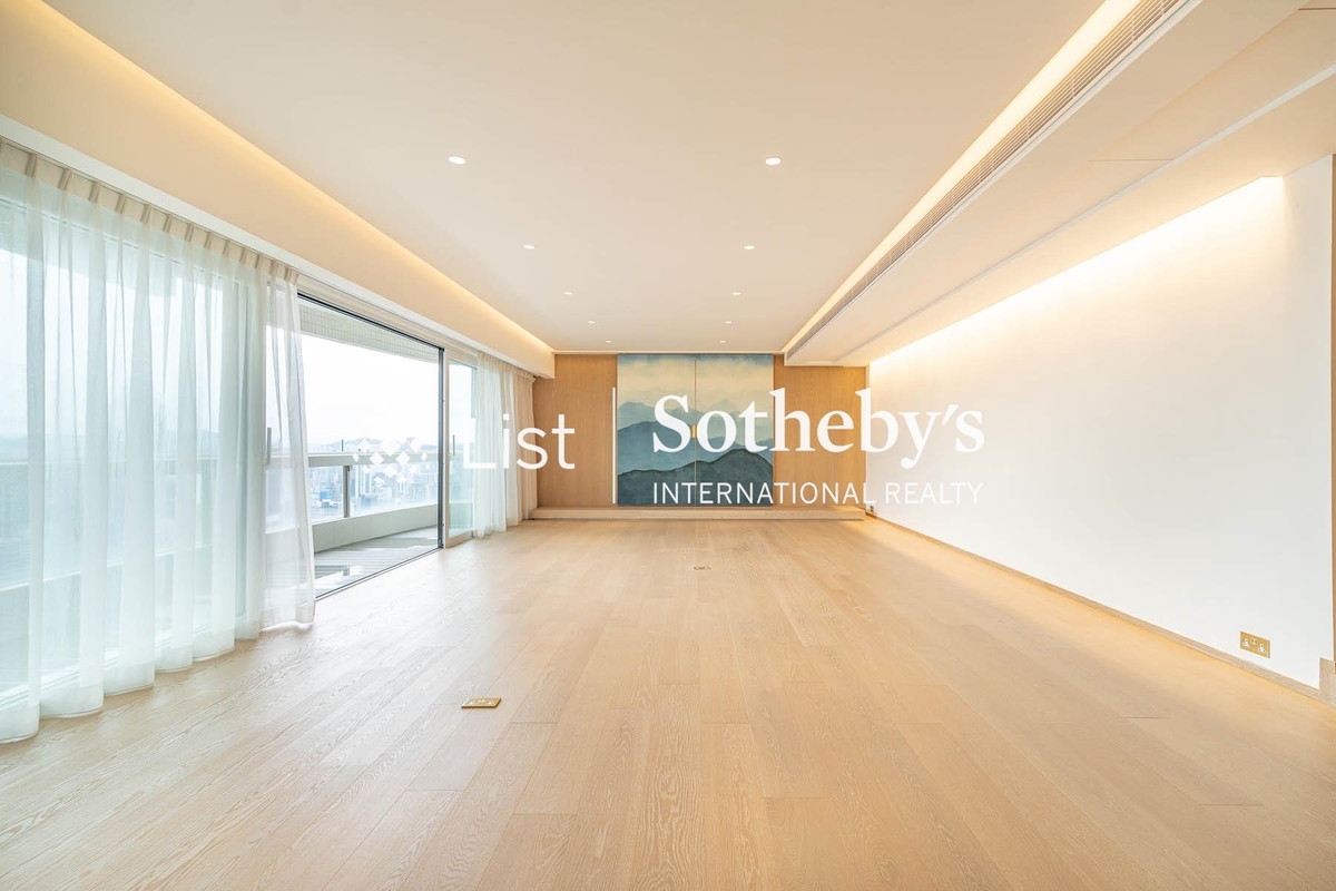 Hong Villa 峰景花園 | Living Room