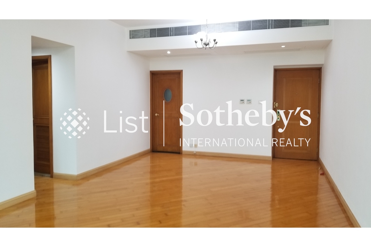 The Leighton Hill 禮頓山 |  Living and Dining Room