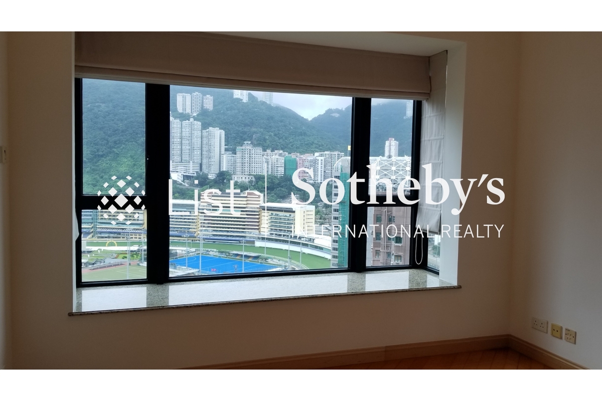 The Leighton Hill 禮頓山 | View from First  Bedroom