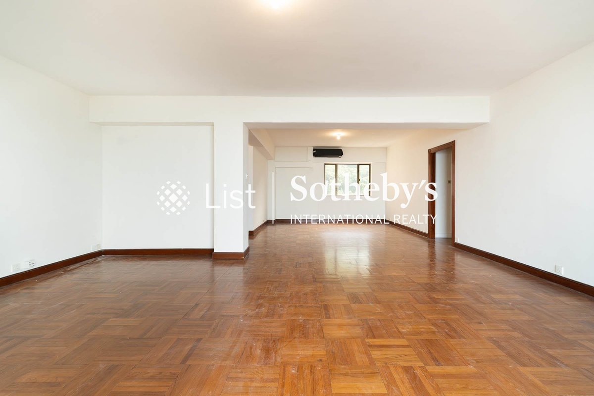 Po Shan Mansions 寶城大廈 | Living and Dining Room