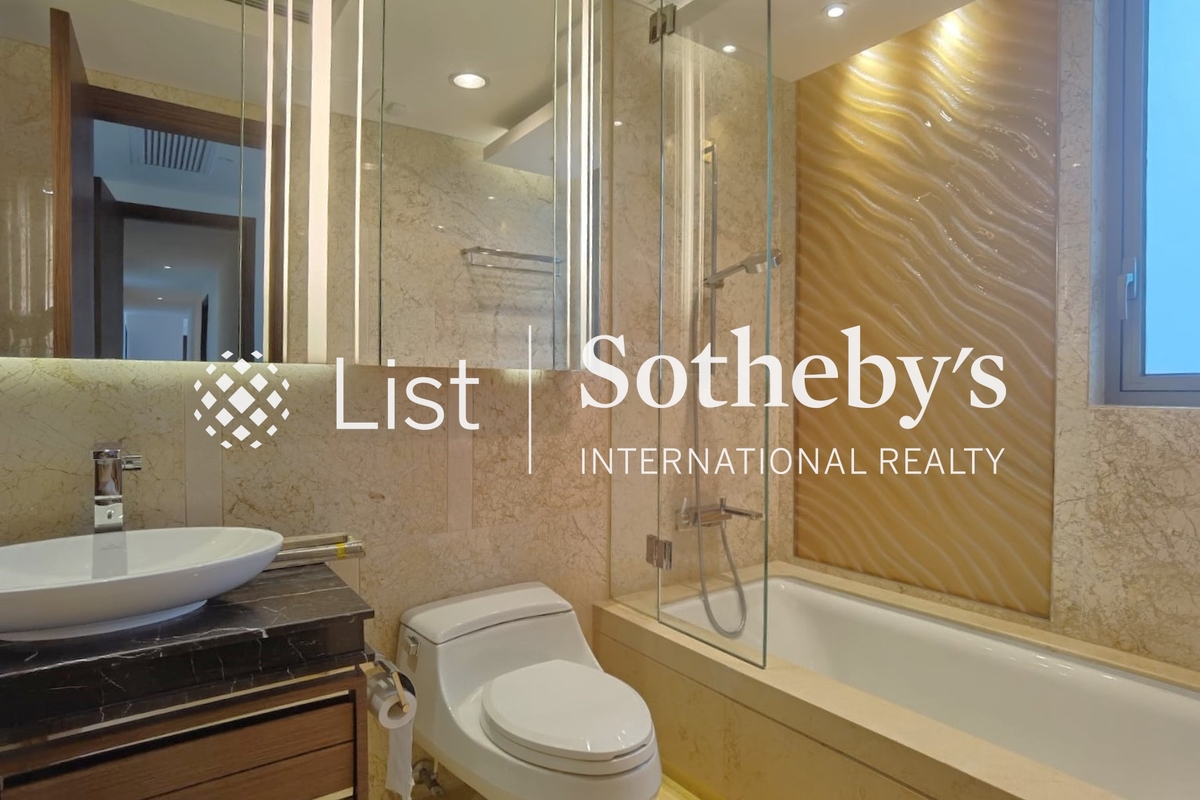 No. 55 Conduit Road 璈珀 | Fourth En-suite Bathroom