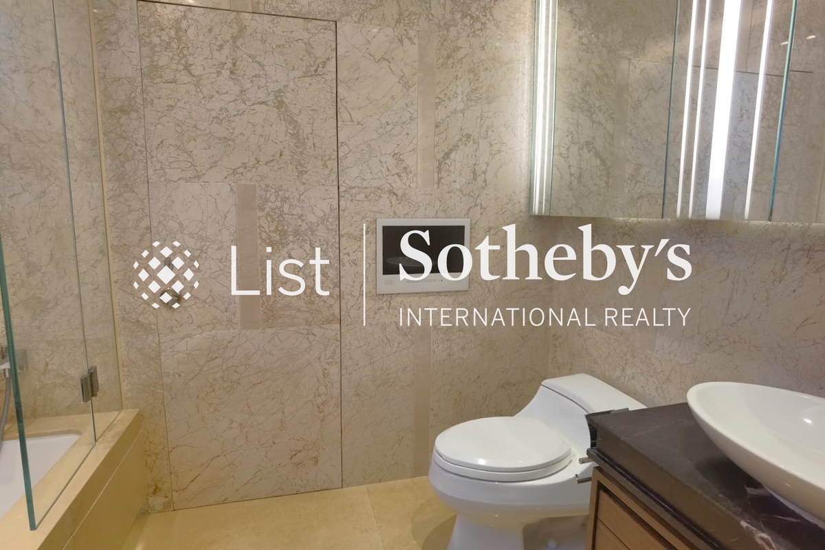 No. 55 Conduit Road 璈珀 | Third En-suite Bathroom