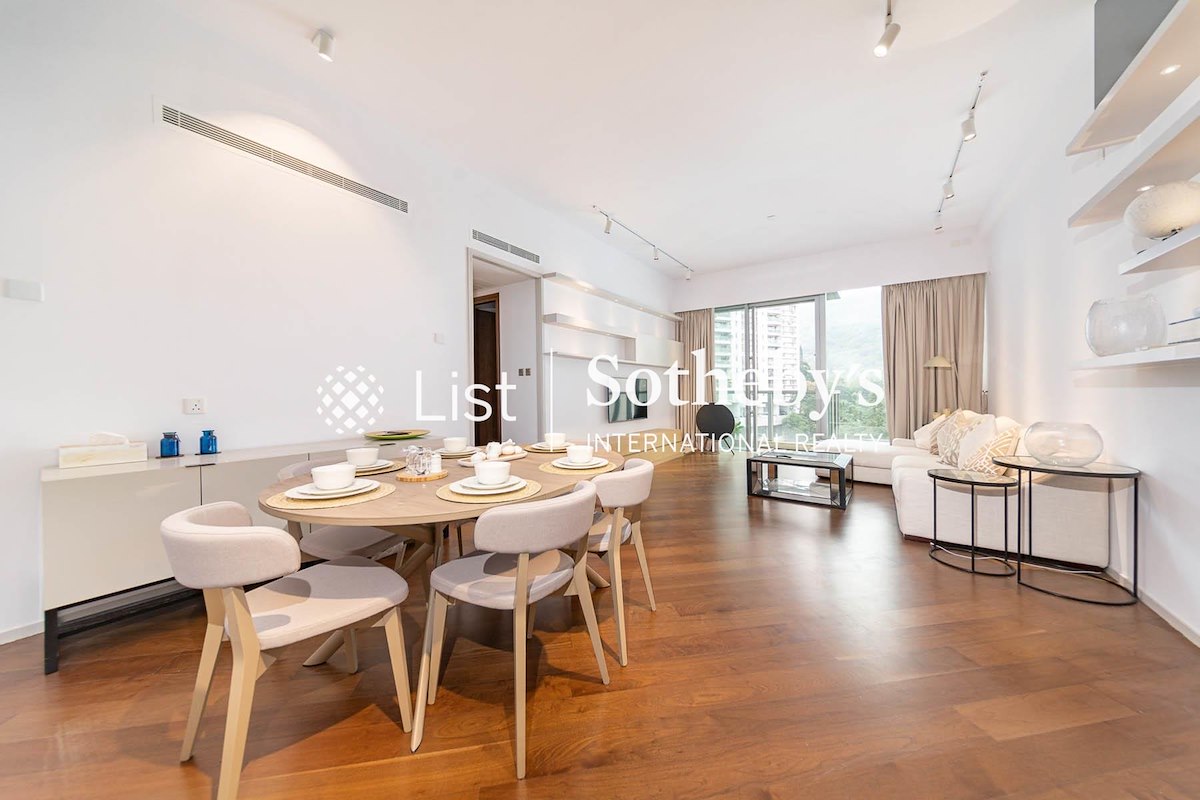 No. 55 Conduit Road 璈珀 | Living and Dining Room