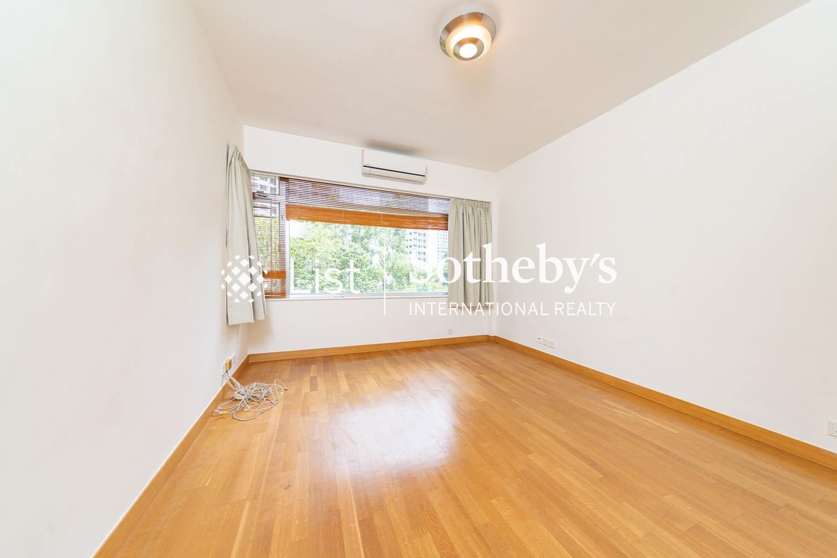 Brewin Court 明雅園 | Third Bedroom
