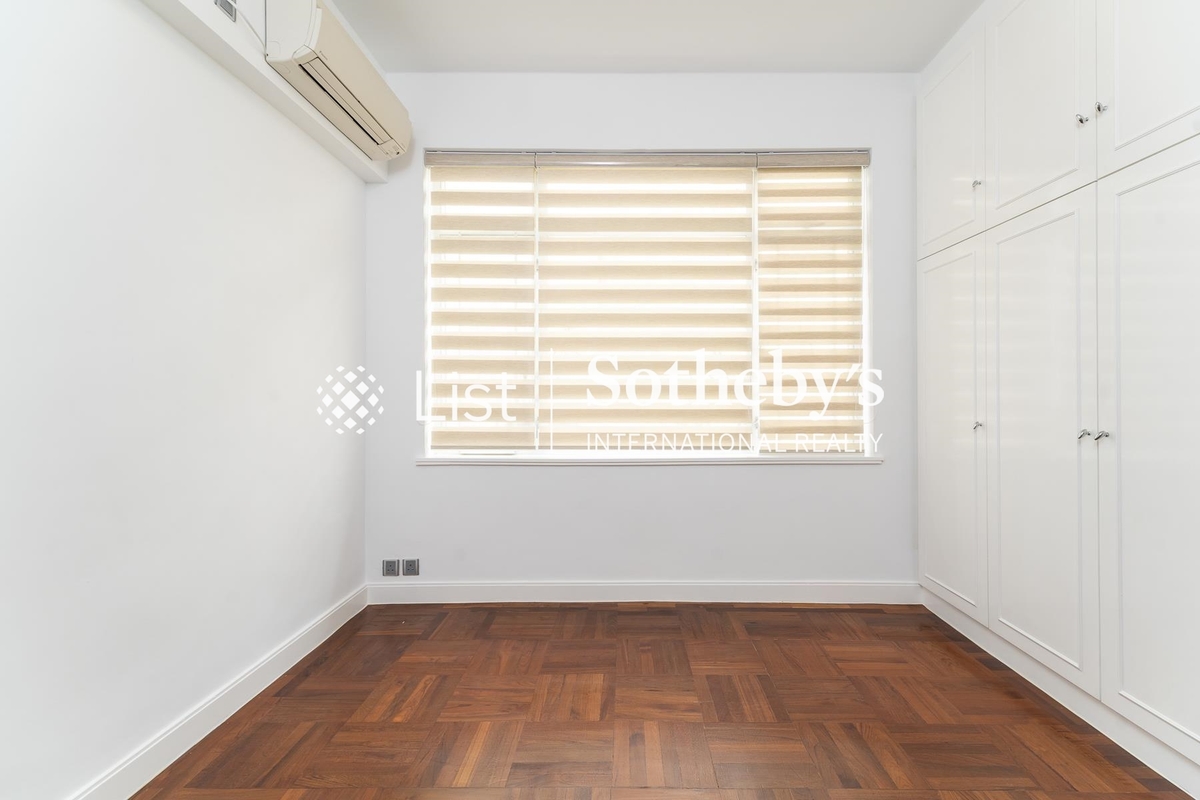 Brewin Court 明雅園 | Third Bedroom