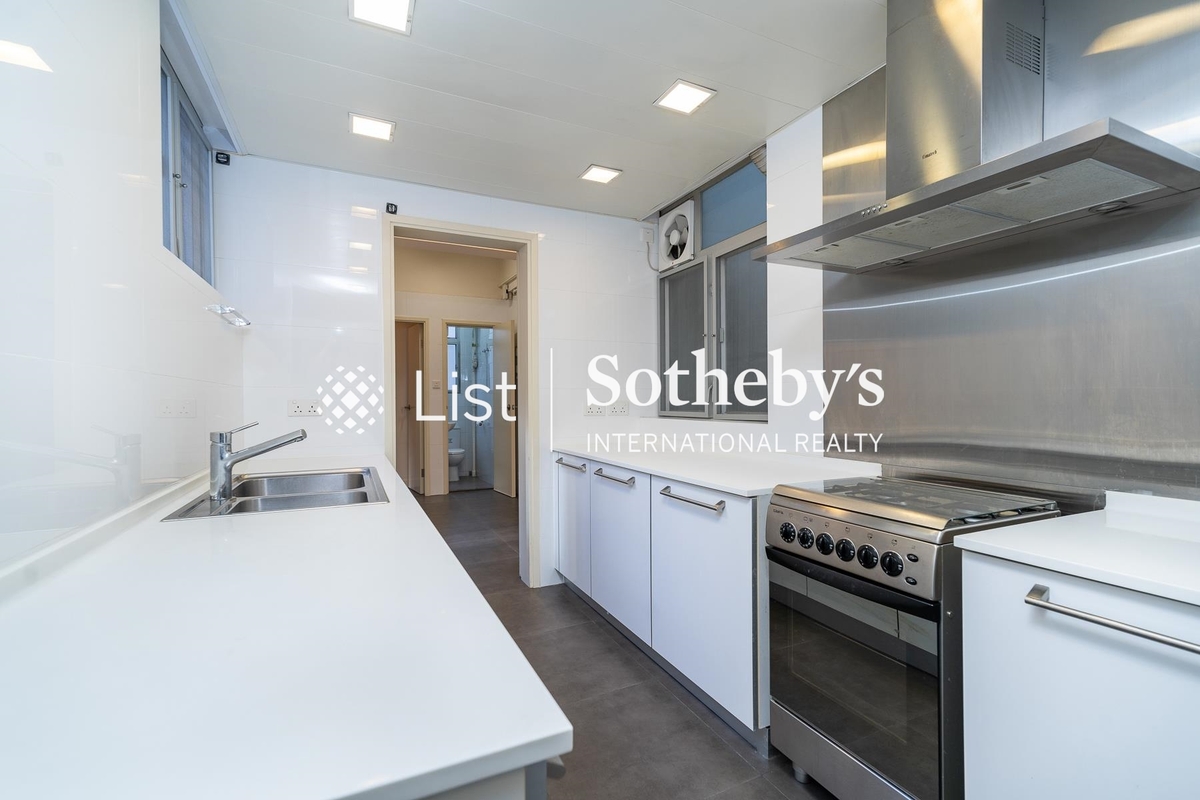 Brewin Court 明雅園 | Kitchen