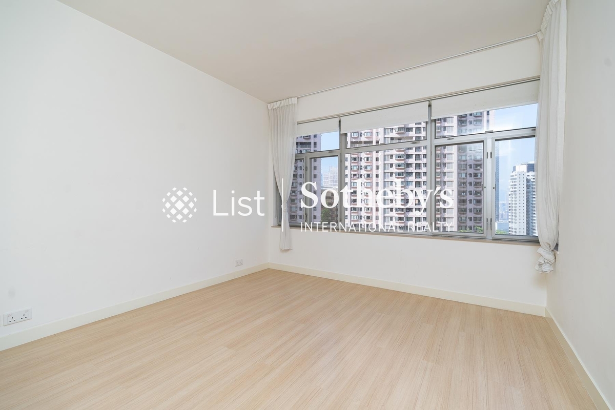 Brewin Court 明雅園 | Third Bedroom