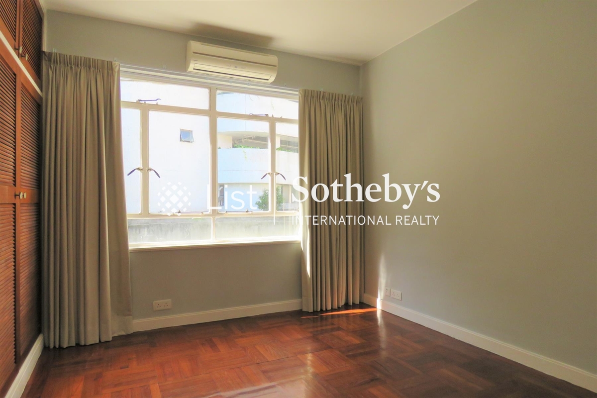 Brewin Court 明雅園 | Fourth Bedroom