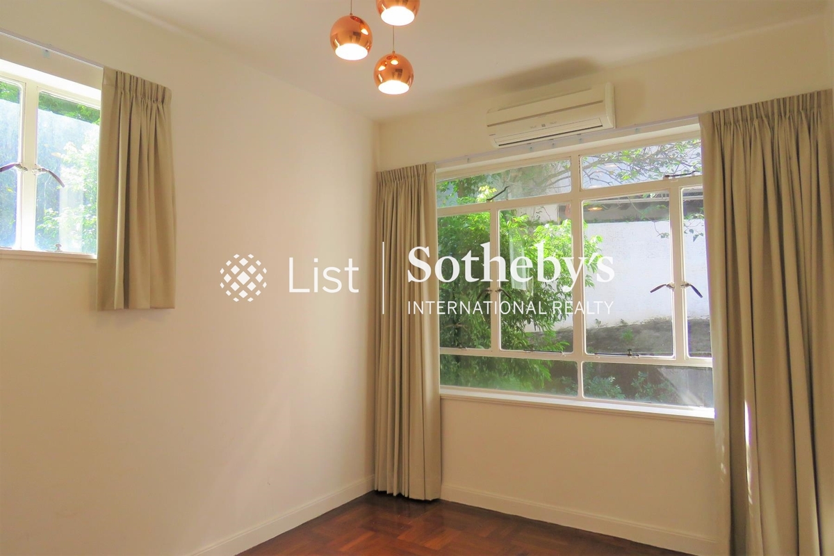 Brewin Court 明雅園 | Third Bedroom