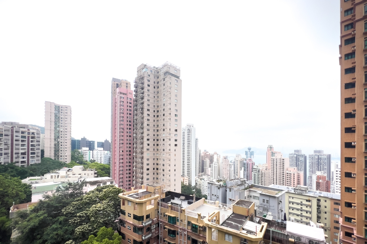Realty Gardens 联邦花园 | View from Living and Dining Room