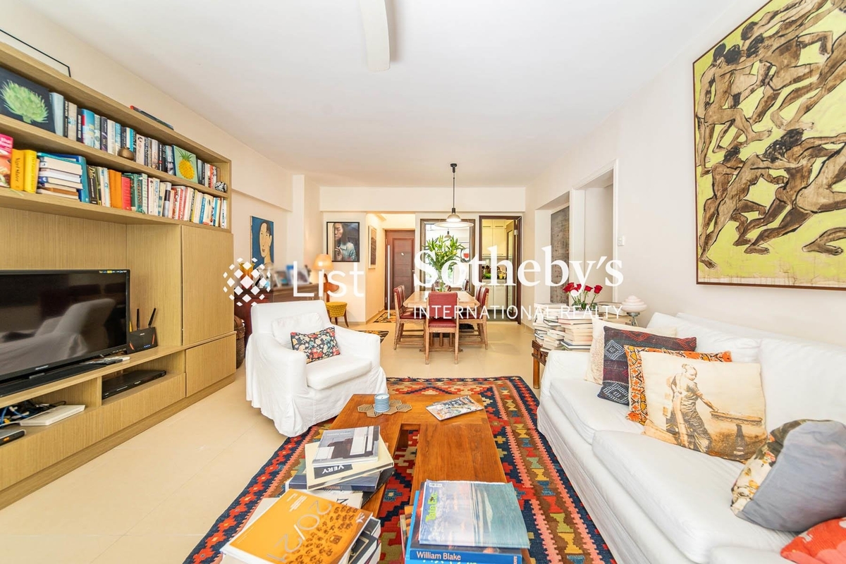 Realty Gardens 聯邦花園 | Living and Dining Room