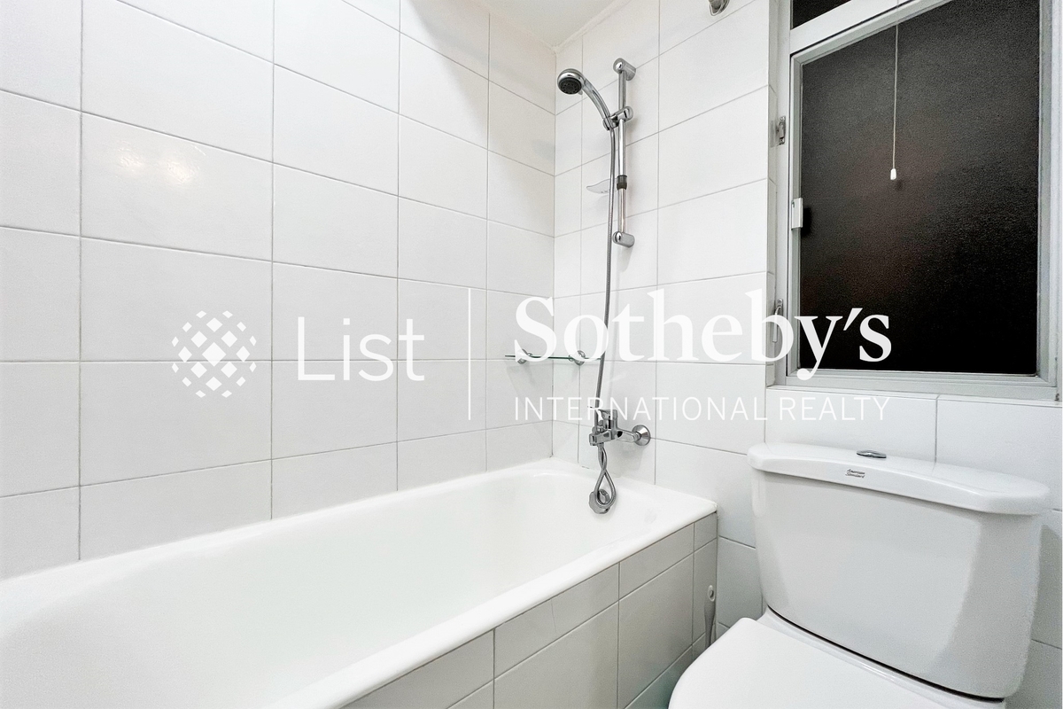 Realty Gardens 聯邦花園 | Master Bathroom