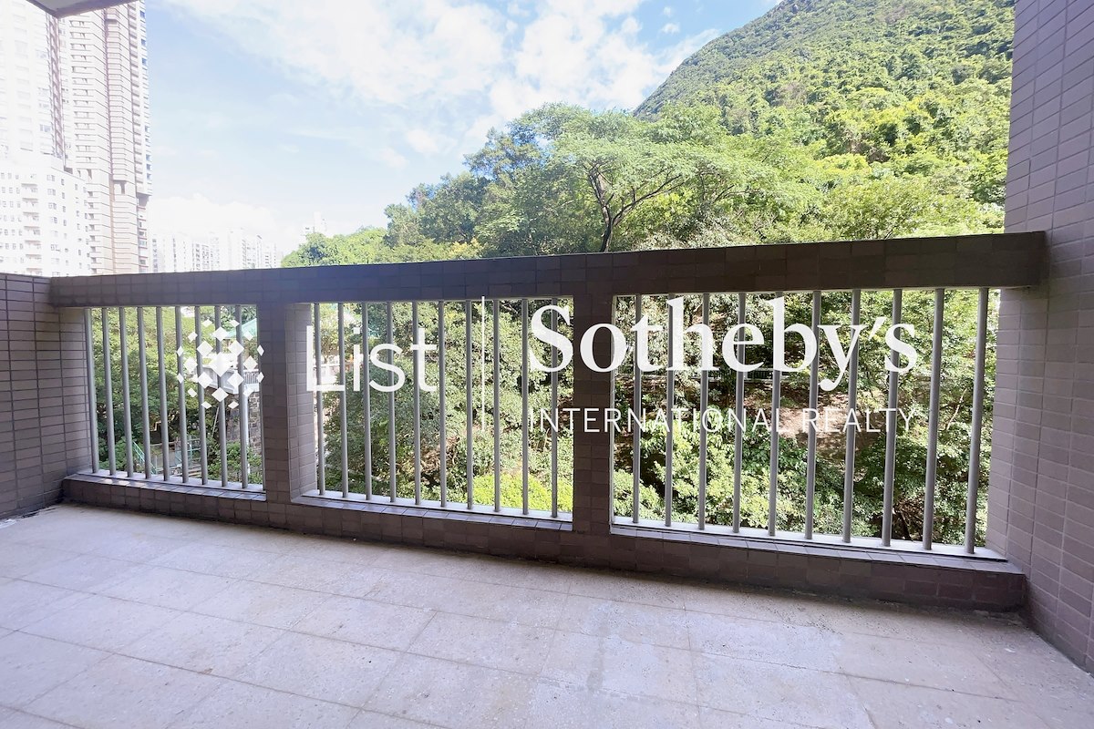 Realty Gardens 聯邦花園 | Balcony off Living and Dining Room