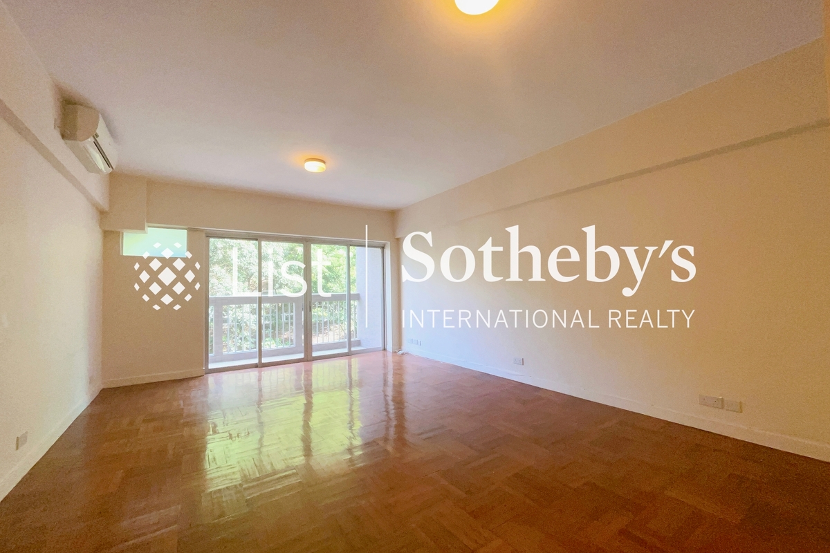 Realty Gardens 聯邦花園 | Living and Dining Room