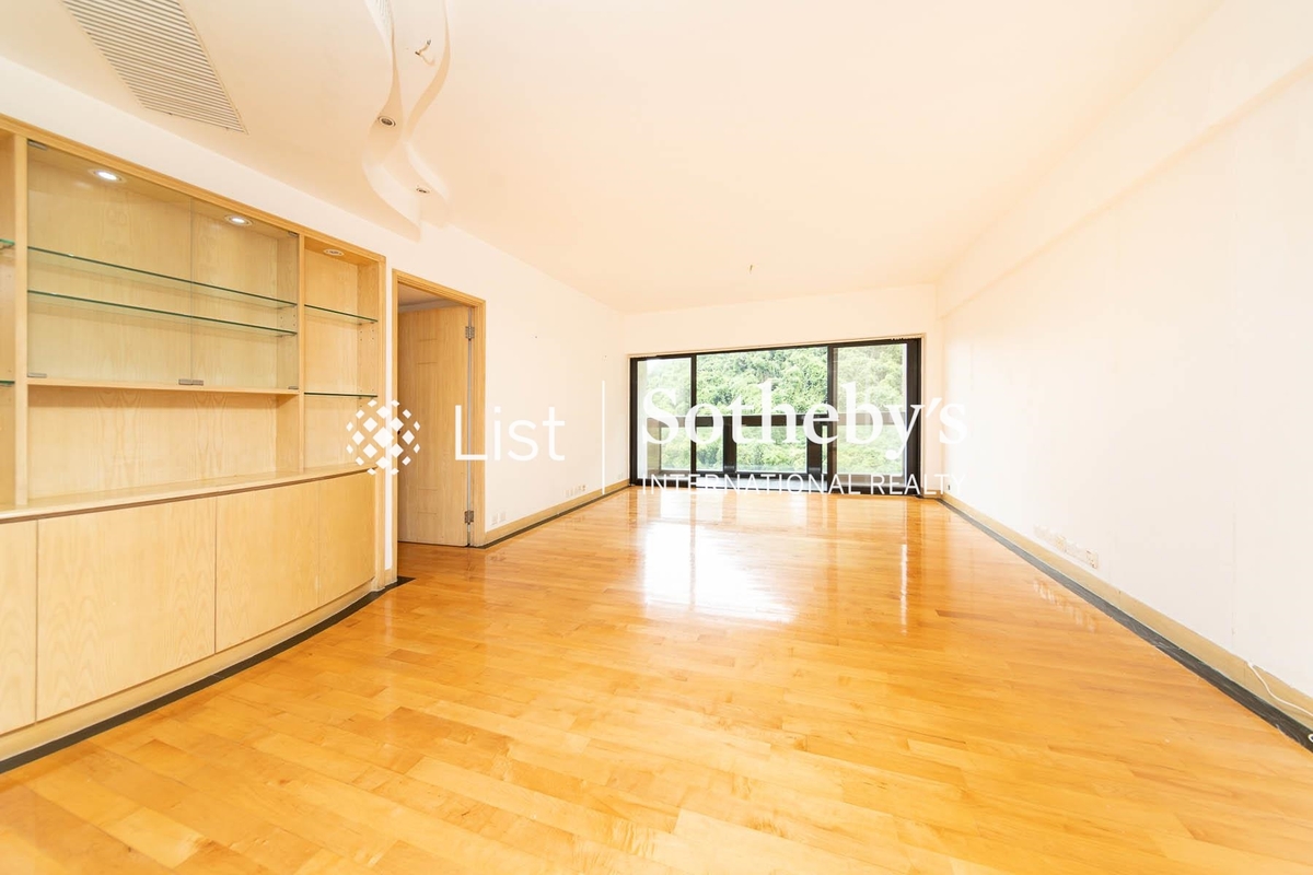 Realty Gardens 聯邦花園 | Living and Dining Room