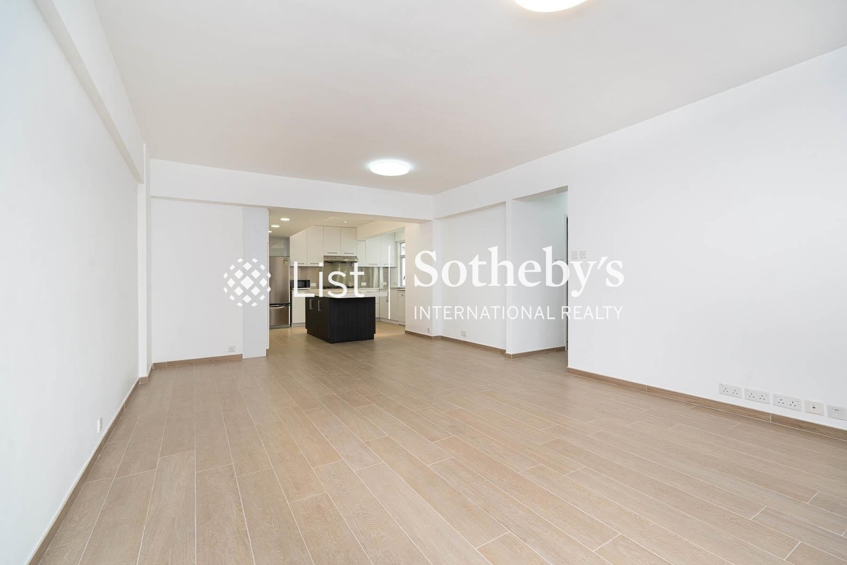 Realty Gardens 聯邦花園 | Living and Dining Room