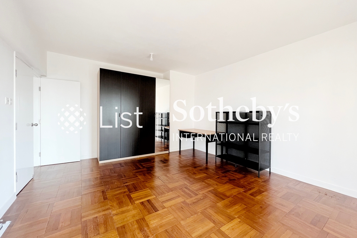 Realty Gardens 联邦花园 | Family Room