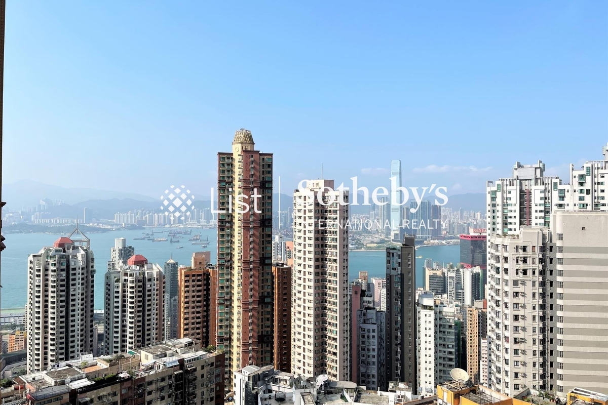 Realty Gardens 聯邦花園 | View from Living and Dining Room