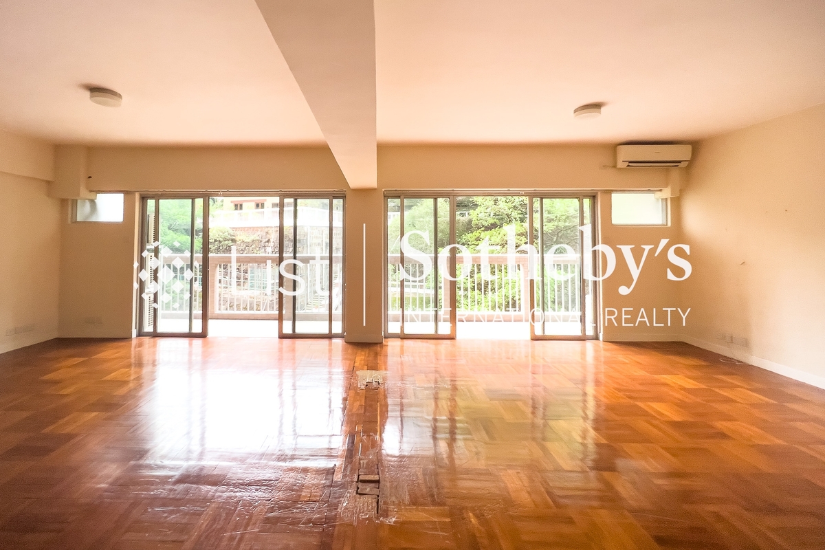 Realty Gardens 联邦花园 | Living and Dining Room