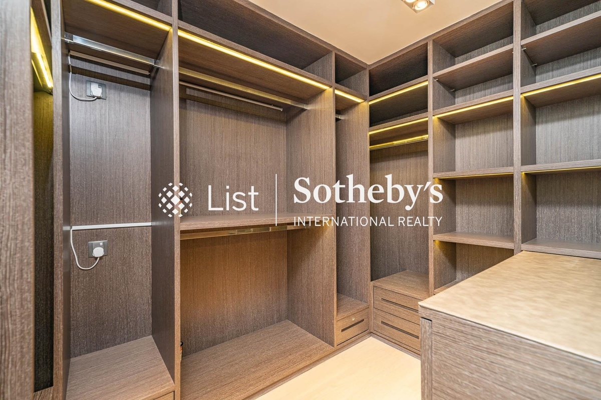 Realty Gardens 聯邦花園 | Built-in Wardrobe in Master Bedroom