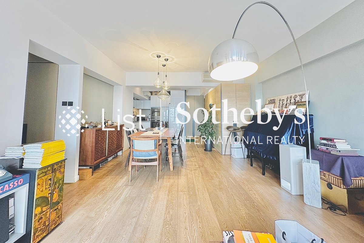 Realty Gardens 聯邦花園 | Living and Dining Room