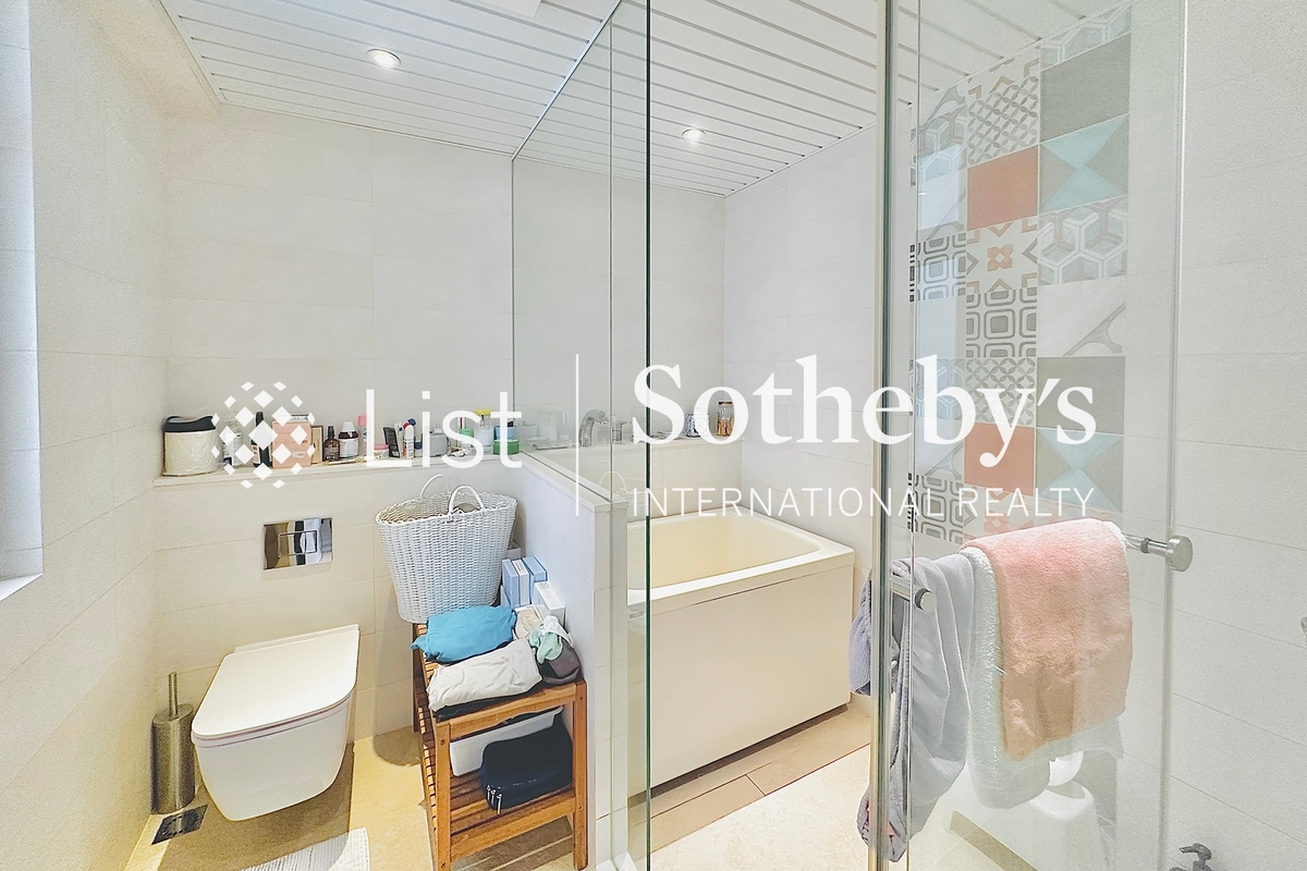 Realty Gardens 聯邦花園 | Master Bathroom