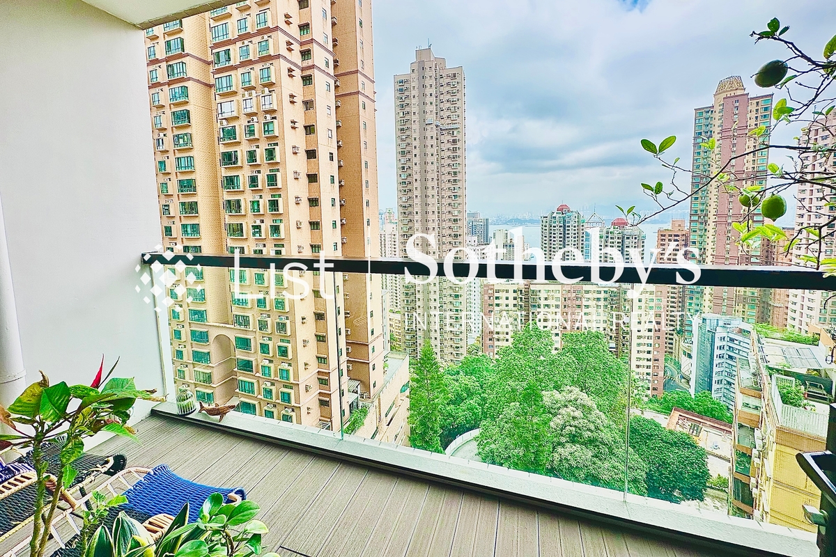 Realty Gardens 聯邦花園 | Balcony off Living and Dining Room
