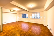 Realty Gardens 聯邦花園 | Living and Dining Room