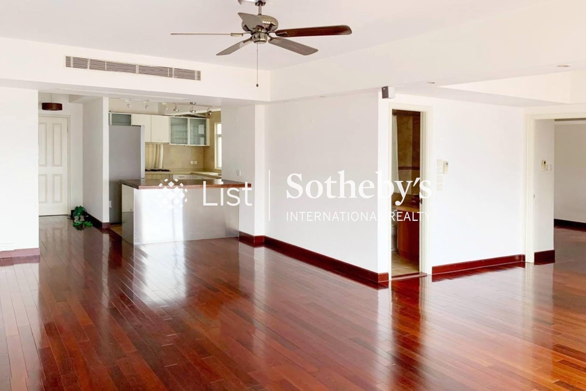 Realty Gardens 聯邦花園 | Living and Dining Room