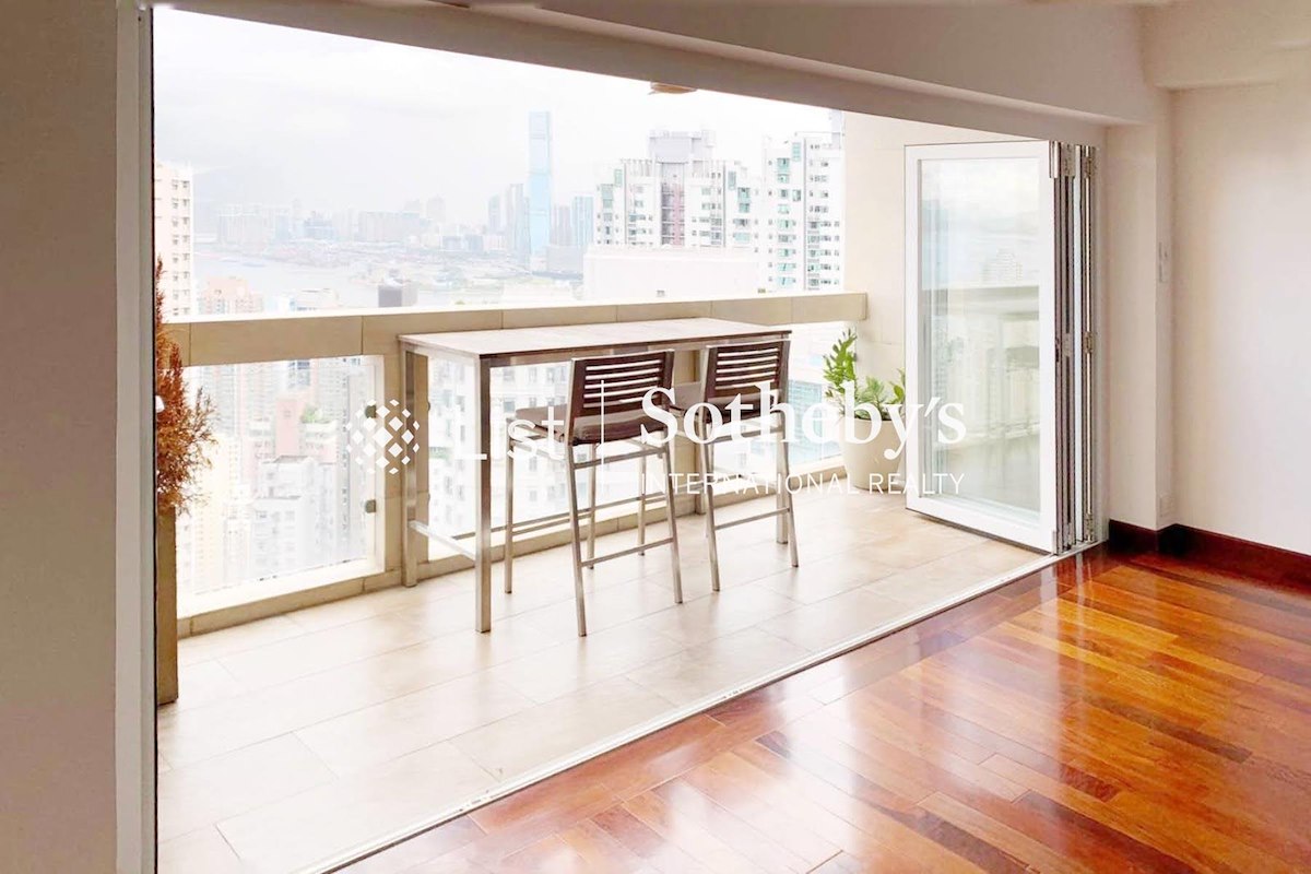 Realty Gardens 联邦花园 | Balcony off Living and Dining Room