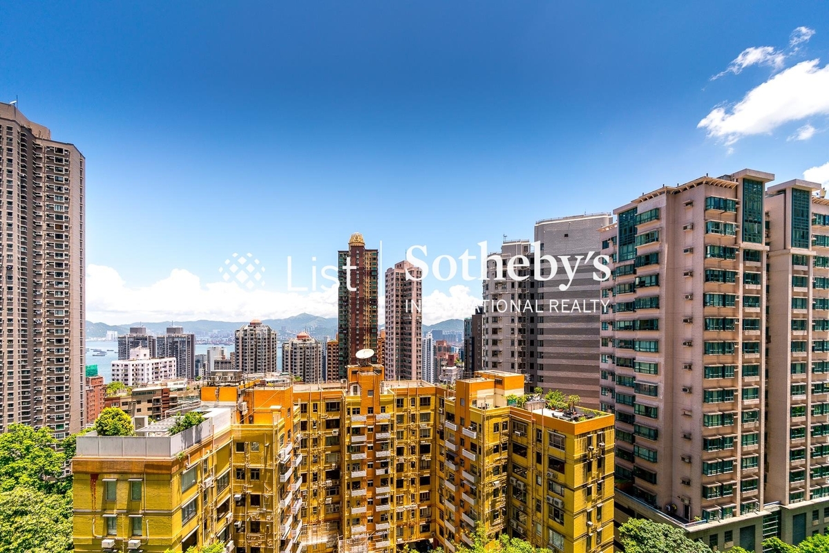 Realty Gardens 联邦花园 | View from Living and Dining Room