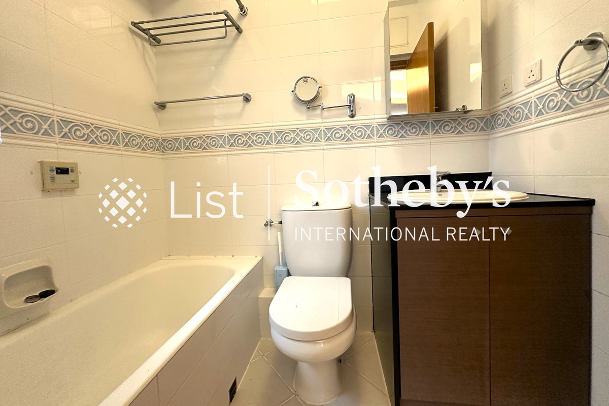 Realty Gardens 聯邦花園 | Master Bathroom
