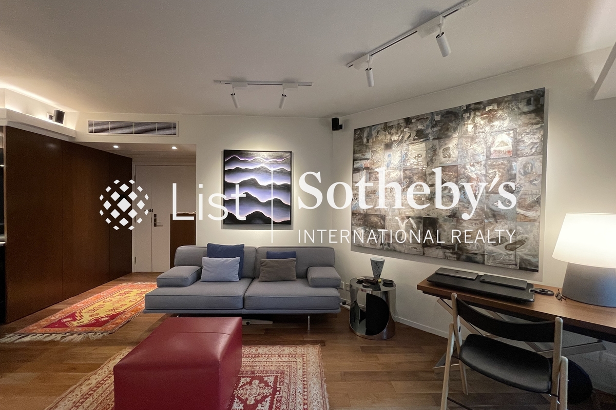 80 Robinson Road 羅便臣道80號 | Living and Dining Room